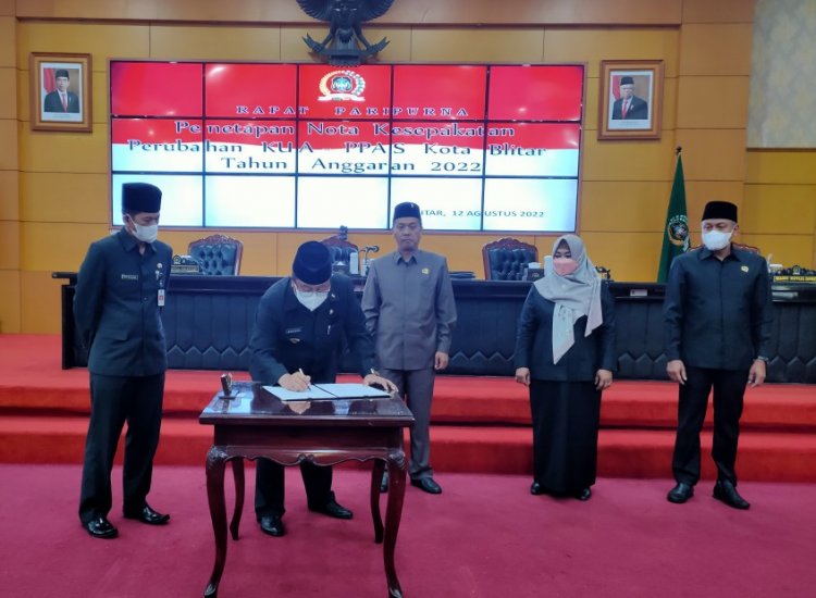Wali Kota Blitar Tandatangani Nota Kesepakatan Perubahan KUA – PPAS