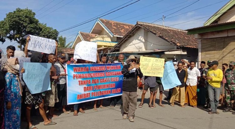 Tolak Pelebaran Jalan, Warga Jangkar Luruk Pelabuhan